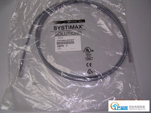 康普CommScope超五類非屏蔽數據跳線(2.1米/D8PS-7) 康普CommScope超五類非屏蔽數據跳線(2.1米/D8PS-7)