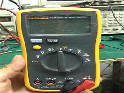 fluke 17b+ test4
