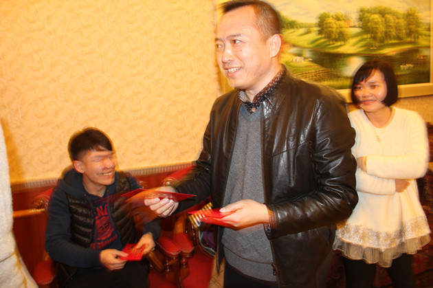 福祿克銷售部尹總派送紅包