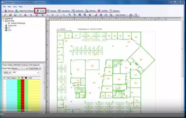 airmagnet survey pro勘測 上期內(nèi)容中我們說到了在進(jìn)行現(xiàn)場信號(hào)覆蓋分析前應(yīng)先做頻譜分析以查找干擾源,那么本期我們就來講一講現(xiàn)場信號(hào)覆蓋分析的注意事項(xiàng)。 WLAN現(xiàn)場勘察注意事項(xiàng)之三 現(xiàn)場的信號(hào)覆蓋分析可粗略分為2種:現(xiàn)狀性分析 和 預(yù)測性分析。 1. 現(xiàn)狀性分析 – 主要是測量現(xiàn)場環(huán)境的 RF 狀況 (例如 AP 的信號(hào)覆蓋范圍、噪音、干擾等等)。現(xiàn)狀性分析又分為 主動(dòng) 和 被動(dòng) 兩種。 被動(dòng)現(xiàn)狀分析 – 收集所有的 RF 讀數(shù),包括接收信號(hào)強(qiáng)度、噪聲水平、信噪比。勘察過程中測量儀器不會(huì)關(guān)聯(lián)到任何 AP但會(huì)接收無線射頻第1層及第2層的信息。 主動(dòng)現(xiàn)狀分析 – 在勘察過程中測試儀器會(huì)關(guān)聯(lián) AP 并發(fā)生第2層及第3層的連通以收發(fā)低流量的第2層幀以及進(jìn)行 ICMP 測試。除了收集第1層的信息 (如信號(hào)強(qiáng)度、噪聲…)以外還會(huì)測量丟包率、第2層幀的重傳率等信息。 2. 預(yù)測性分析 – 這項(xiàng)分析的目的主要是模擬假設(shè)的環(huán)境和 RF 部署以預(yù)測實(shí)際的效果。假如你需要在辦公室的環(huán)境部署 WLAN, 你便需要把樓面建模并模擬安裝 AP 的位置、信號(hào)強(qiáng)度、信號(hào)衰減、信道分配、使用天線的種類,然后分析模擬的效果以印證設(shè)計(jì)的實(shí)用性。 WLAN現(xiàn)場勘察利器 NETSCOUT 的 AirMagnet Survey Pro 是是業(yè)界最準(zhǔn)確的802.11n/a/b/g/ac WLAN 現(xiàn)場勘察軟件。把它安裝在平板電腦或筆記本并配上無線適配器便可使用。 AirMagnet Survey Pro的RF勘測功能遠(yuǎn)不止在核實(shí)射頻的覆蓋面,它還可以根據(jù)連接速度、吞吐量和數(shù)據(jù)包統(tǒng)計(jì)來規(guī)劃實(shí)際終端用戶的網(wǎng)絡(luò)性能。最終結(jié)果是提供包括所有關(guān)鍵 RF 和終端用戶性能指標(biāo)的 Wi-Fi 熱圖或“全景預(yù)測圖”,讓用戶首次即可正確完成網(wǎng)絡(luò)部署。 整個(gè)被動(dòng)現(xiàn)狀分析的現(xiàn)場勘察過程很簡單: 第一步:我們需要預(yù)先把現(xiàn)場的平面圖輸入到 AirMagnet Survey Pro 第二步:然后選擇需要的勘察 第三步:啟動(dòng)RF資料收集并在勘察環(huán)境漫步并點(diǎn)擊界面地圖記錄位置。 上圖藍(lán)色虛線為測量人員游走的路線。右下角是在不同位置所收集的 RF 資料 (接收 AP信號(hào)強(qiáng)度、噪聲比、SSID、AP 的 MAC 地址….)